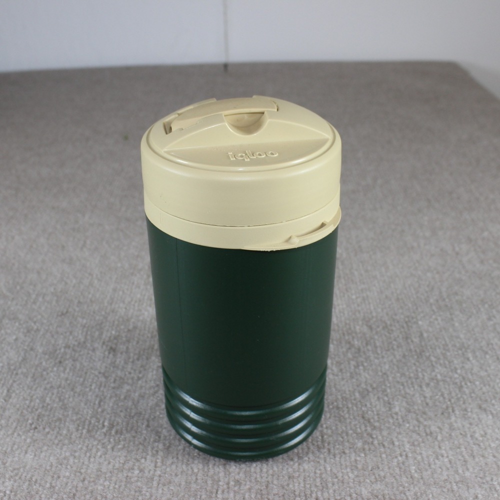 Igloo 1 Quart Water Jug Hunter Green Tan Vintage Cooler with‎ Shoulder Strap USA